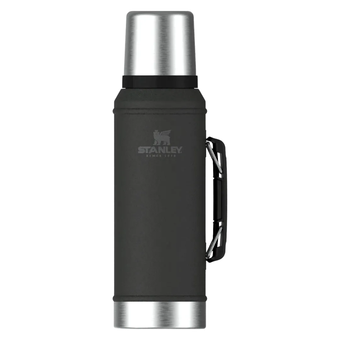 TERMO STANLEY INOXIDABLE CLASSIC CON MANIJA Y TAPÓN CEBADOR 940ML