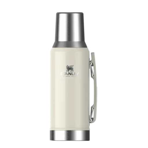 [132013] TERMO STANLEY INOXIDABLE CON MANIJA MATE SYSTEM 1.2L (Cream Gloss)
