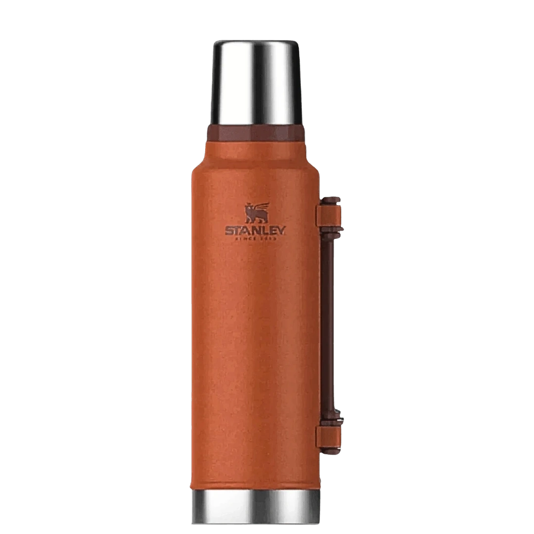 [136094] TERMO STANLEY ACERO INOXIDABLE CLASSIC 1.4 LITROS (High Clay)